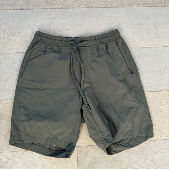 Lululemon men’s Bowline Short 8” RipstopSage size S - Picture 5 of 11
